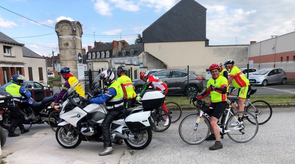 Accompagnement des motards de l'hôpital à la mairie de VIERZON