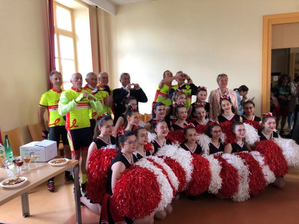 VIERZON - Réception très sympathique dans la salle de la mairie